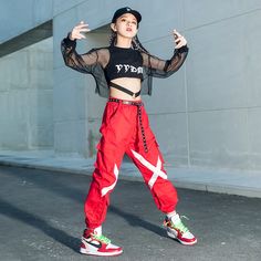 Kids Summer Fashion Girl, Street Dance Outfits, Dance Class Outfit, Looks Hip Hop, Kids Street Style, 80s Fashion Trends, Hip Hop Shirts, Vest Tops