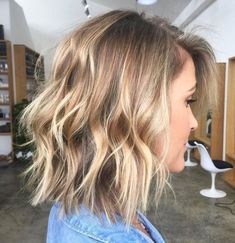 Shoulder-Length Shaggy Choppy Lob Choppy Lob, Above Shoulder Length Hair, Summer Haircuts, Mom Hairstyles, Spring Hairstyles