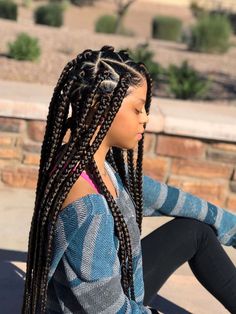 10 Stand-Out Ways to Part Your Box Braids Brown Box Braids, Trendy We Fryzurach, Cornrows Braids For Black Women, Cabello Afro Natural, Big Box Braids, Blonde Box Braids, Short Box Braids, Jumbo Box Braids, Long Box Braids