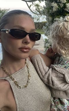 Gucci Sunglasses Women, Grey Frame, Italy Trip, Model Inspo, Elsa Hosk, Celebrity Moms, Gucci Models, Women Sunglasses, Old Money Aesthetic