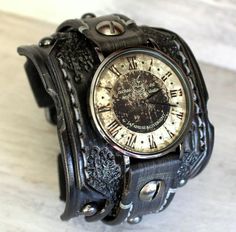 Leather Watch Cuff, Mens Watches Military, Nest Art, Black Leather Watch, Mens Watches Leather, Cuff Watch, Best Watches For Men, Vintage Watches For Men, Mens Black Leather