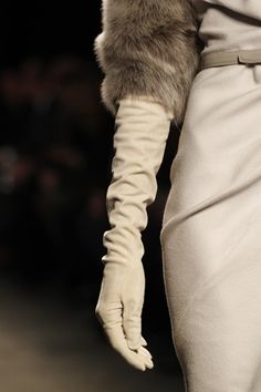 Descendants Dr, Fabulous Furs, Vintage Gloves, Leather Mask, Classy And Fabulous, Donna Karan