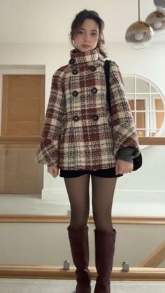 Cold Weather Outfits Dressy Casual, Dainty Winter Outfits, Harsh Winter Outfits, German Inspired Outfits, Outfits With Long Brown Boots, School Winter Fits, 90s Fashion Girly, Winter Sixth Form Outfits, Fall Academia Outfits