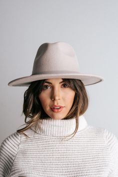 Hat Photoshoot, Hats Ideas, Gigi Pip, Felt Hats, Fedora Hats, Winter Hats For Women, Fashion Night