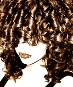 Hair Styles Winter, Short Curly Hair Styles, Mrs Bella, Era Victoria, Winter Hacks, Spiral Curls, Voluminous Curls, Hair Reference, Winter Hairstyles