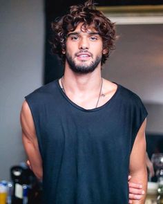 Guys Medium Length Hair Curly, Hot Curly Hairstyles For Men, Man Curly Hairstyle, Curly Hair With Beard, Man Curly Hair, Mens Curly Hairstyles, Men Curly Hair