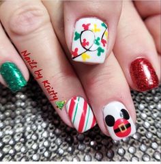 Disney Christmas Nails: Inspiring Designs & Ideas! Almond Shaped Disney Nails, Xmas Disney Nails, Disney Nail Designs Christmas