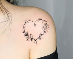 Rose Heart Tattoos On Shoulder The Shoulder Tattoo, Tattoos On Shoulder, Rose Heart Tattoo, Heart Outline Tattoo, Heart Tattoo Ideas, Feminine Shoulder Tattoos, Rip Tattoo, Meaningful Tattoo Quotes, Heart Tattoos