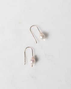 Petite Baroque Pearl Drop Earrings Minimalist Baroque Pearl Earrings For Everyday, Minimalist Teardrop Baroque Pearl Earrings, Minimalist Baroque Pearl Drop Earrings, Delicate Handmade Baroque Pearl Earrings, Minimalist Gold Baroque Pearl Earrings, Hammered Gold, Gold Wire, Silver Drop Earrings, Pearl Drop