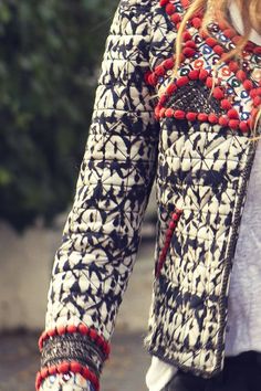 Isabel Marant jacket. Boho style. Beige blue and red. Fashion Trend. Tenun Ikat, Looks Street Style, Mode Inspiration, Hippie Style, Ethnic Fashion