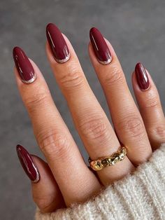 burgundy nails with gold glitter cuticle nails Burgundy Rose Gold Nails, Red And Rose Gold Nails, Dark Red And Gold Nails, Burgundy Nails With Gold, Nail Ideas For 2023, Grad Nails, Fresh Nails