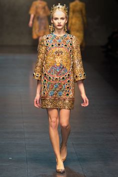 Dolce & Gabbana Fall 2013 Ready-to-Wear Collection Catwalk Dress, Fall Dresses, Runway Fashion, High Fashion, Milan