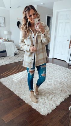 Shaket Jacket Outfit, Shacket Outfit Women, Mom Style Fall, Fall Jackets Outfit, Envy Clothing, Everyday Clothing, Nashville Outfits, Trendy Chic