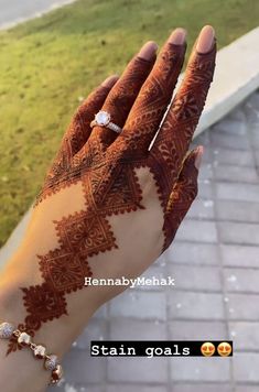 henna designs for hands that are easy to do at home and can be worn on any occasion