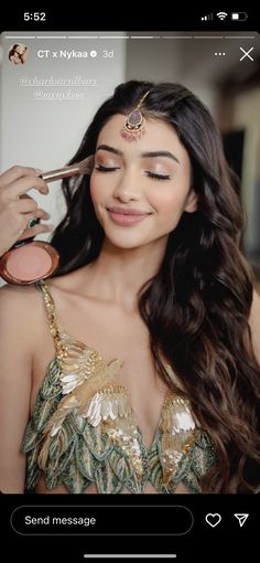 Getting Ready Poses, Alanna Panday, Mehndi Makeup, Bridal Shots, Dewy Makeup Look, Portraits Ideas, Ideas For Weddings, Wedding Guest Makeup