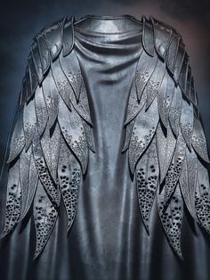 LOTR - Thranduil? I want to make it a capelet to wear over cape. Except it doesn't meet in back... Leather Cloak, Durarara!!, Marvelous Designer, Gothic Steampunk, Thranduil, Fantasy Armor