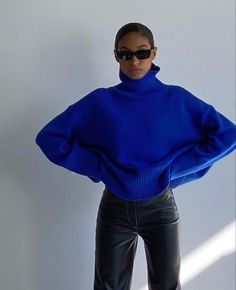 Blue Sweater Outfit, Cool Clothing, Blue Outfit, Blue Sweater, Fashion Fits, Colourful Outfits, Looks Style