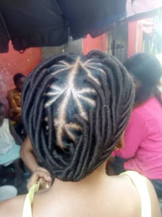 Tread Hairstyles, Kiko Hairstyle With Wool, Threaded Hair, Latest Braids, Natural Hair Recipes, Dreads Short Hair, African Threading, Brazilian Wool