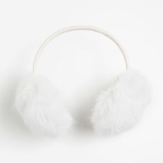 In Perfect Condition, Never Worn Padded Earmuffs In Soft, Fluffy Fabric With An Adjustable Headband. White Earmuffs Aesthetic, Earmuffs Png, Winter Aesthetic Earmuffs, Fluffy White Earmuffs, Fluffy Earmuffs, H M Accessories, Fuzzy Scarf, Fluffy Fabric, Mirrored Aviators