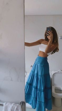 Europe Outfits, Skirt Maxi, Hippie Outfits, Looks Style, Looks Vintage, Outfits Casuales