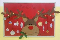 Christmas Wall Displays Classroom, Rudolph Bulletin Board Ideas, Ornament Bulletin Board, Christmas Bulletin Board Idea, Christmas Birthday Bulletin Board Ideas, Prek Christmas Bulletin Board Ideas, Christmas Murals School, Christmas Boards For Preschool, Preschool Christmas Bulletin Board Ideas