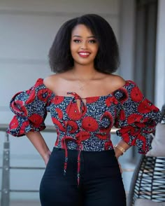 African Print Tops Blouses, Ankara Tops For Ladies, Ankara Top Styles, Tops Ankara, Long Blouses, Ankara Fashion Styles, Styles Ankara, Tops For Ladies