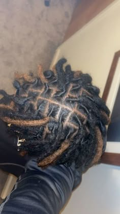 Mens Retwist Locs Style, Men’s Retwist Styles, Men Loc Retwist, Dread Retwist, How To Retwist Dreads, Tapered Hairstyles, Loc Hairstyles For Men, Locs Ideas