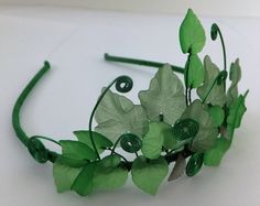 Poison Ivy Costume Diy, Wire Tiara, Green Tiara, Sew Halloween Costume, Handmade Tiara, Poison Ivy Costumes, Handmade Tiaras, Villain Costumes, Jungle Theme Birthday