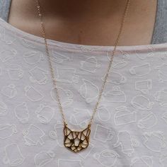 Glorikami 摺紙貓咪黃銅項鍊 Origami Cat Face, Cat Memorial Jewelry, Origami Necklace, Portrait Necklace, Geometric Cat, Face Necklace, Handmade Jewelry Designs