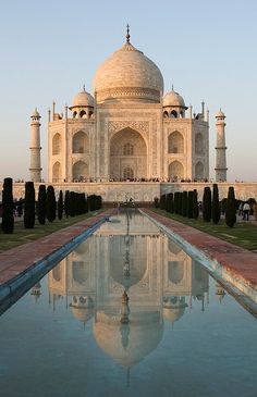 the tajwa is one of the most beautiful buildings in the world