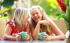 50 Easy Habits That Help You Live Longer, According to Science Benefits Of Laughter, Health Routine, Friends Laughing, Health And Happiness, New Friendship, How To Improve Relationship, Action Film, Female Friends, Psychology Facts