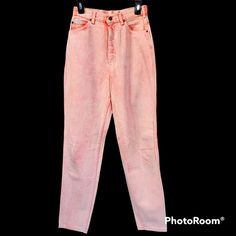 Vintage Lee Jeans Look Brand New! Size 8 Medium In Women's. They Are Light Pink Almost A Peach Color Jeans Look, Lee Denim, Pink Jeans, Lee Jeans, Peach Color, Peach Pink, High Jeans, Vintage Pink, Denim Jeans