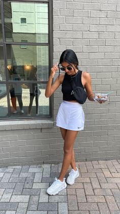 Golf Outfits Women Summer, Trendy Golf Outfits Women, Workout Skirt Outfit, Athletic Skirt Outfit, Cute Golf Outfit, Disney Outfits Women, Trendy Golf, Gymwear Outfits