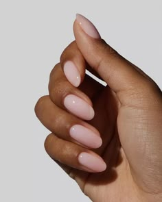 The "Naked" French Manicure Will Make You Look Expensive Round Nails, Jelly Nails, Girls Nails, Clean Nails, Manicure Y Pedicure, Chic Nails, French Manicure