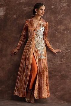 Nida Azwer, Formal Clothes, Heavy Dresses, Indian Gowns Dresses, Kurti Designs Party Wear, Indian Bridal Fashion, Kurta Designs Women, Pakistani Bridal Dresses, Designer Party Wear Dresses