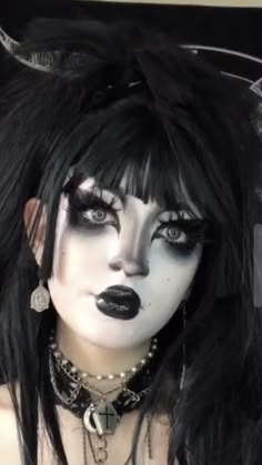 Gothic Clown Makeup, Club Kid Makeup, Drag Clown, Alternative Drag, Goth Techwear, Eyeliner Inspo, Metal Makeup, Vampy Lips