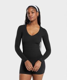 Gymshark Cotton Seamless Long Sleeve Midi Top - Black Gym Shark Clothes, All Black Workout Outfit, Gym Shark Outfit, Black Workout Outfit, Shark Clothes, Gymshark Outfit, Dance Fits, Stylish Gym Outfits, Midi Top