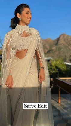 Grahsanti Outfit For Bride, Dress For Birthday Party Women, Birthday Saree, Outfit Ideas Indian, Birthday Party Women, Dress For Birthday Party, Women Cape, Women Outfit Ideas, Cape Outfit