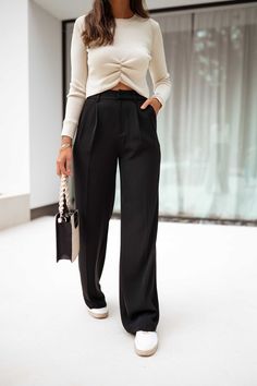 Black Victor pants on Easy Clothes Black Trouser Outfit Ideas, Black Trouser Outfit, Trouser Outfit, Business Casual Outfits For Work, Teacher Outfit, School Dresses, Pants Design, Pleated Pants, Business Casual Outfits