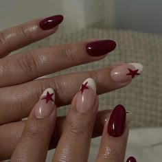 Ready for some serious sparkle? These 2024 star nails are seriously trendy nail ideas guaranteed to spice up any manicure. Nail inspo featuring y2k nails, black nails, Star nails acrylic, simple star nail designs, and Star nail designs with glitter Nail Inspo Simple Design, Anna Nails, December Nails, Maroon Nails, Red French, Y2k Nails