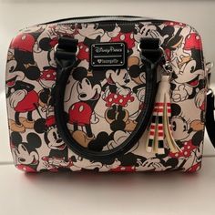 Rare Loungely Disneyparks Minnie And Mickey Crossbody Bag. Paw Wallpaper, Minnie And Mickey, Loungefly Bag, Disney Handbags, Loungefly Handbags, Black Cream, The Social, Crossbody Bag, Bag Lady