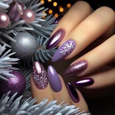 Plum Christmas Nails, Purple Xmas Nails, Purple Holiday Nails, Plum Nail Designs, Christmas Nails Silver, Nails Purple And Silver, Christmas Nails Purple, Nails In Purple, Nail Art Purple