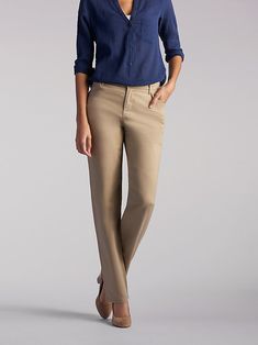 Comfortable Dress Pants, Khaki Pants Outfit, Womens Straight Leg Pants, Relaxed Fit Pants, Work Pants Women, Sleek Dress, Office Casual Outfit, Straight Leg Pant, Office Outfits Women