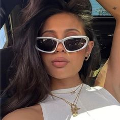 Super Cute And Stylish Ships In 5-10 Business Days Racer Glasses, Sunglasses 2000s, Luxury Shades, Futuristic Y2k, Goggle Sunglasses, Punk Woman, Sunglasses Luxury, Y2k Punk, Luxury Sunglasses