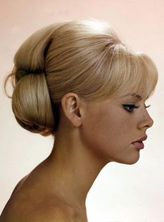 Britt Ekland, Anita Ekberg, Bouffant Hair, Olivia Munn, Wedding Hair Inspiration, Tina Turner, Diana Ross