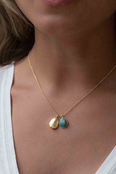 "》D E T A I L S《 ✦ M E T A L : Gold Plated 18k ✦ S T O N E S : Copper Turquoise, Labradorite or Moonstone Necklace Length: 16 inches + 2 inches extension  ✧ Please note natural gemstones are unique and may vary in shape or color. ✧ 》✦  S A V E  *  B U Y  *  M O R E  ✦《 Use the code \"MARESIA2\" and get 10% OFF when you buy 2 items. Use the code \"MARESIA3\" and get 15% OFF when you buy 3 or more items. 》 P A C K A G I N G 《 Your jewelry will be nicely packaged. If one or more items are gifts, please leave us a note at checkout and we'll pack them separately. We would be happy to send your personal note with it. 》 O U R  *  Q U A L I TY 《 Our jewelry is made with love ღ and high quality metals that are meant to stand the test of time. Sterling Silver jewelry is water safe. Once jewelry has Celestial Turquoise Necklaces As Gift, Turquoise Celestial Necklaces As Gift, Celestial Turquoise Necklaces For Gifts, Turquoise Celestial Style Necklace For Gift, Celestial Turquoise Necklace For Gift, Turquoise Jewelry With Moon Charm For Gift, Turquoise Coin Pendant Jewelry As Gift, Turquoise Jewelry Necklace, Gold Jewelry Simple