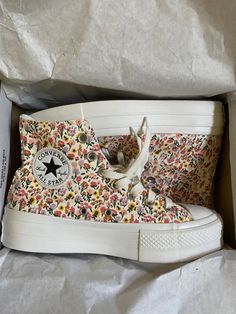 Luxury High Heels, Floral Converse, Heels Design, Sandals Design, Slippers Heels