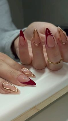 Summer nails Red Nails With Gold Chrome, Nails Gold And Red, Red Nail Inspo Acrylic, Red Birthday Nails, Red Gold Nails, Nails Red And Gold, Red Chrome Nails, Elegant Touch Nails, Red And Gold Nails