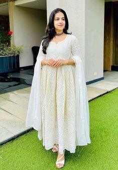 White Kurta Patterns For Women, White Churidar Designs Party Wear, Off White Churidar Designs, Chikankari Dress Western, White Churidar Designs, Churidar Models, White Chikankari Kurta