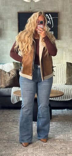 Chubby Outfit Ideas Winter, Casual Western Fashion, Plus Size Vaquera Outfit, Plus Size Earthy Outfits, Curvy Western Outfits, Country Outfits Winter, Plus Size Country Outfits, Curvy Cowgirl Outfits, Plus Size Western Outfits Woman